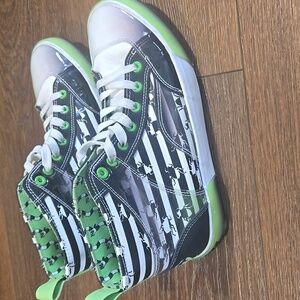 GROUNDUP BEETLEJUICE HIGH TOP SNEAKERS..MENS SIZE 8 1/2... #7884